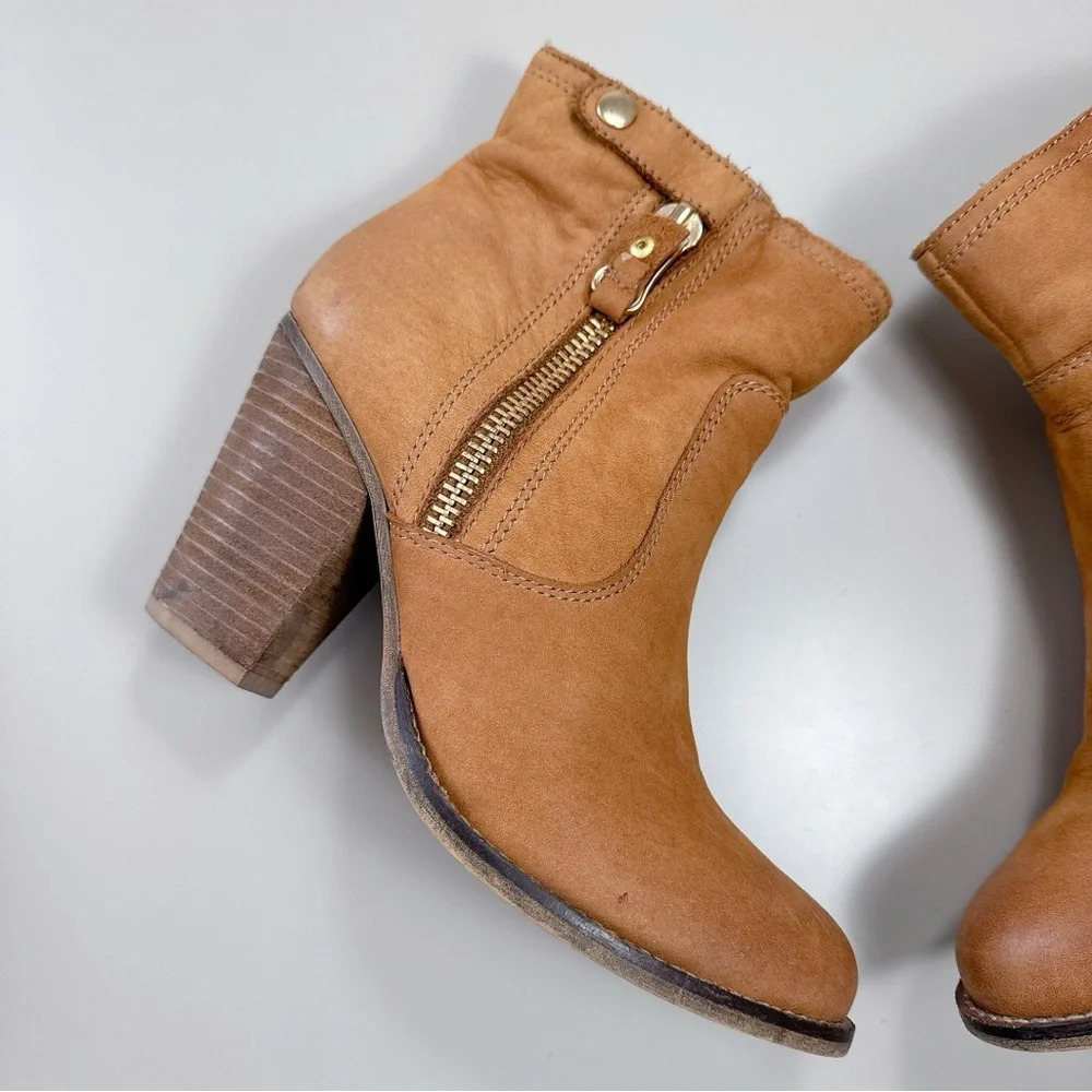 Aldo Womens 9 Suede Leather Heeled Ankle Bootie Brown Color - Picture 9 of 15